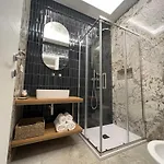 Elegant بيت ضيافة 4*