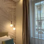 Elegant لا سبيتسْيا