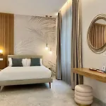 Elegant لا سبيتسْيا