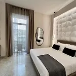 Elegant لا سبيتسْيا